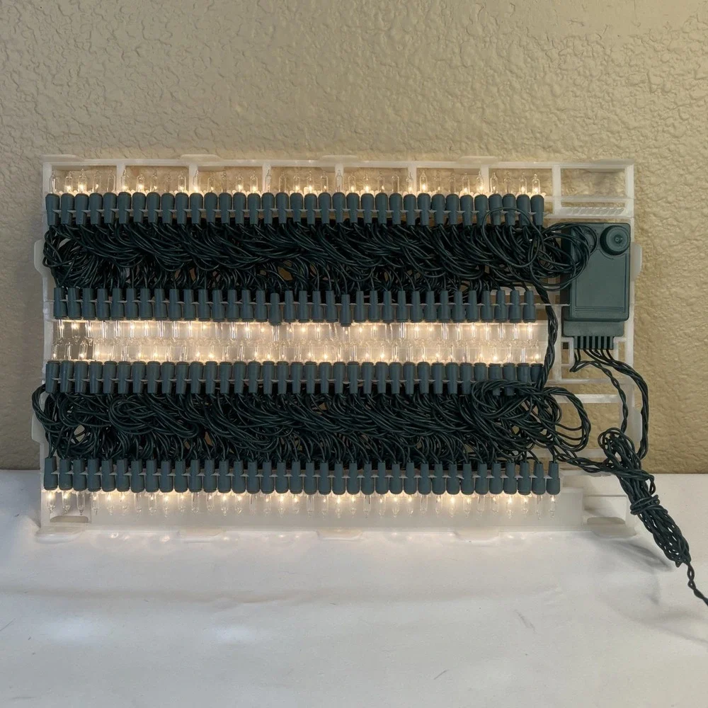 1996- VTG 140 CLEAR Lights Christmas Chasing Action Indoor Outdoor String Lights